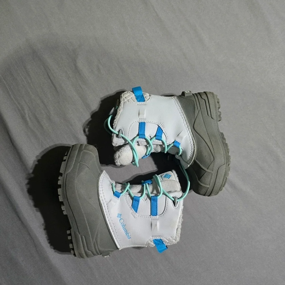 Columbia Bugaboot Snow Boots Kids 9 Grey Blue Waterproof Insulated BC6499-031